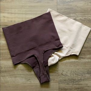 SKIMS Solution Wear thongs L/XL